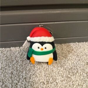 Bath and Body Works penguin pocketbac holder
